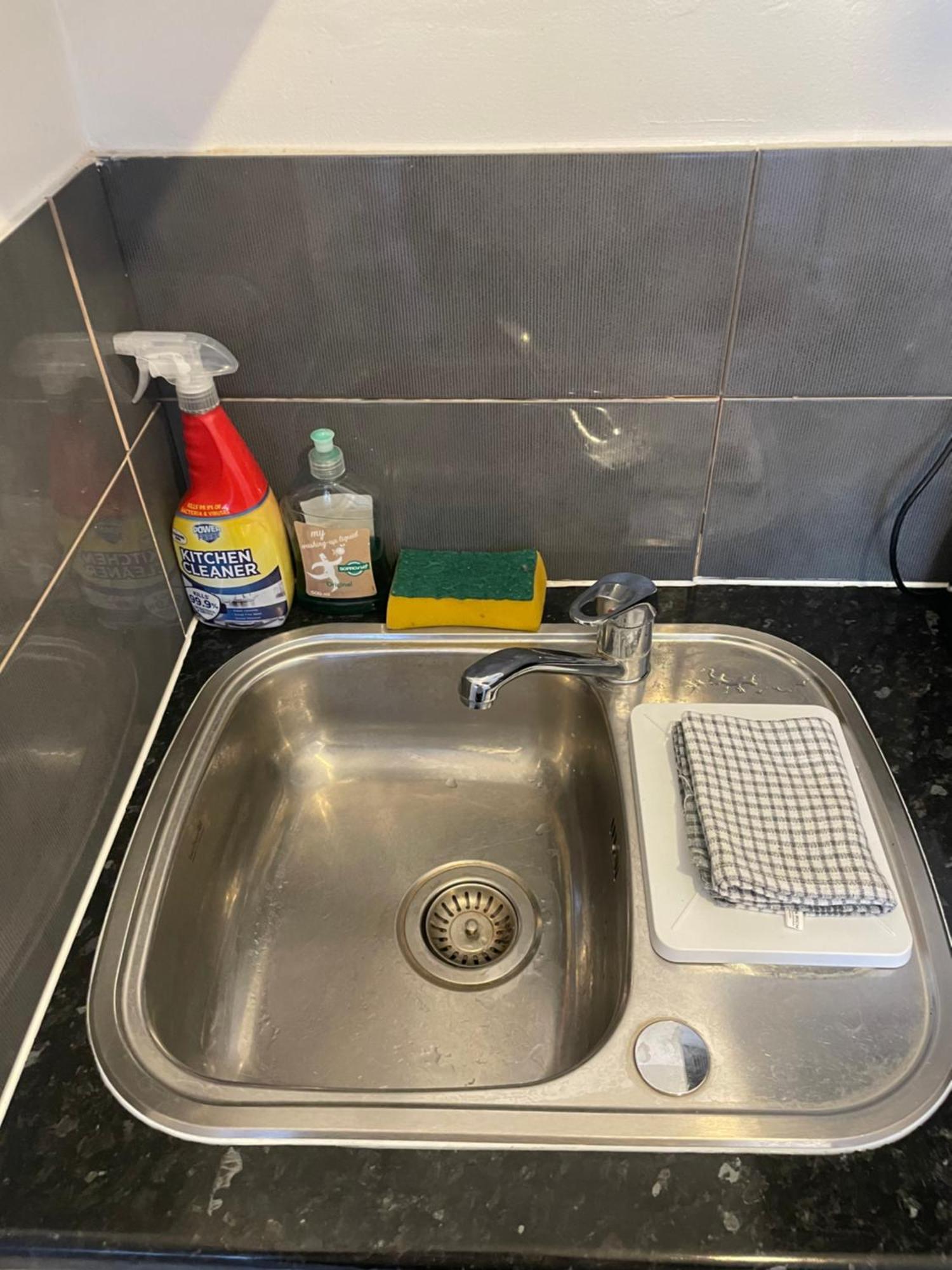 Fantastic Studio, Private Bathroom And Mini Kitchen. Thamesmead  Exteriör bild