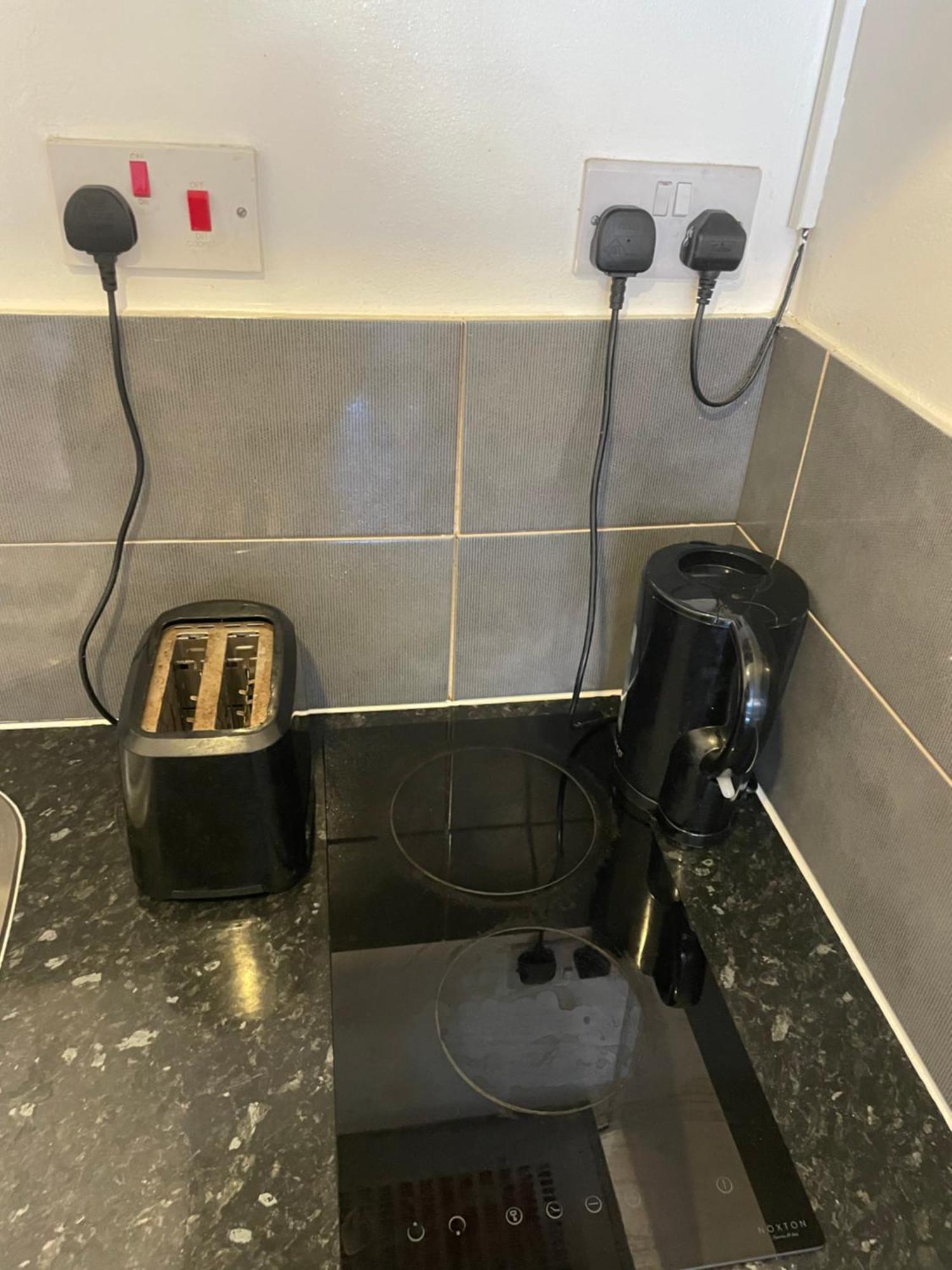 Fantastic Studio, Private Bathroom And Mini Kitchen. Thamesmead  Exteriör bild